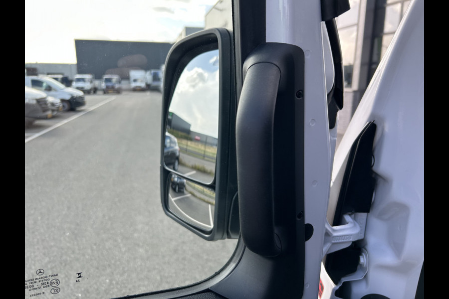 Mercedes-Benz Sprinter 317 CDI L2 H2 PRO Facelift / LED / MBUX / Navigatie / Camera / Parkeersensoren / Cruise control / Airco / 270 Graden achterdeure Mercedes-Benz Sprinter 317 CDI L2 H2 PRO Facelift / LED / MBUX / Navigatie / Camera / Parkeersensoren / Cruise control / Airco / 270 Graden achterdeure