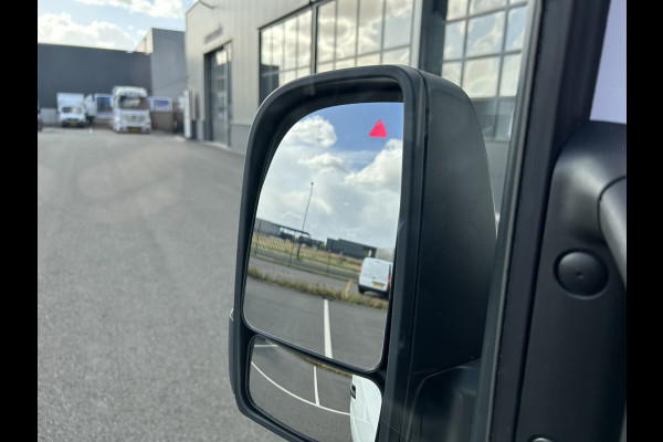 Mercedes-Benz Sprinter 317 CDI L2 H2 PRO Facelift / LED / MBUX / Navigatie / Camera / Parkeersensoren / Cruise control / Airco / 270 Graden achterdeure Mercedes-Benz Sprinter 317 CDI L2 H2 PRO Facelift / LED / MBUX / Navigatie / Camera / Parkeersensoren / Cruise control / Airco / 270 Graden achterdeure