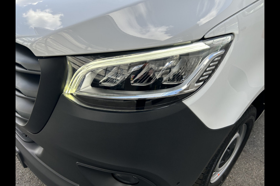 Mercedes-Benz Sprinter 317 CDI L2 H2 PRO Facelift / LED / MBUX / Navigatie / Camera / Parkeersensoren / Cruise control / Airco / 270 Graden achterdeure Mercedes-Benz Sprinter 317 CDI L2 H2 PRO Facelift / LED / MBUX / Navigatie / Camera / Parkeersensoren / Cruise control / Airco / 270 Graden achterdeure