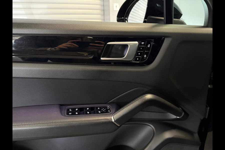 Porsche Cayenne Coupé 3.0 E-Hybrid-PANO-ACC-HEAD UP-MATRIX-LUCHTV.-TREKHAAK-ZEER COMPLEET