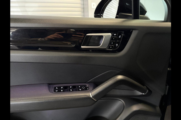 Porsche Cayenne Coupé 3.0 E-Hybrid-PANO-ACC-HEAD UP-MATRIX-LUCHTV.-TREKHAAK-ZEER COMPLEET