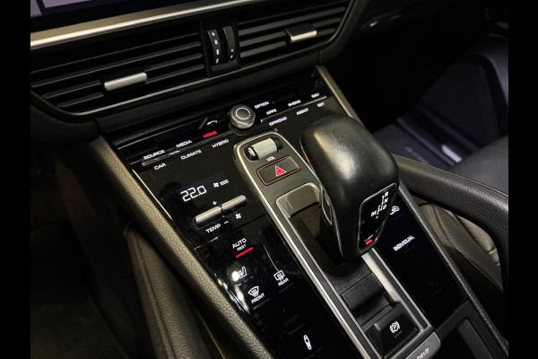 Porsche Cayenne Coupé 3.0 E-Hybrid-PANO-ACC-HEAD UP-MATRIX-LUCHTV.-TREKHAAK-ZEER COMPLEET