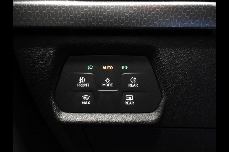 Seat Leon Sportstourer 1.0 eTSI Aut. Style Business Intense NAVI/CAMERA/LED/TREKH./17"LMV!