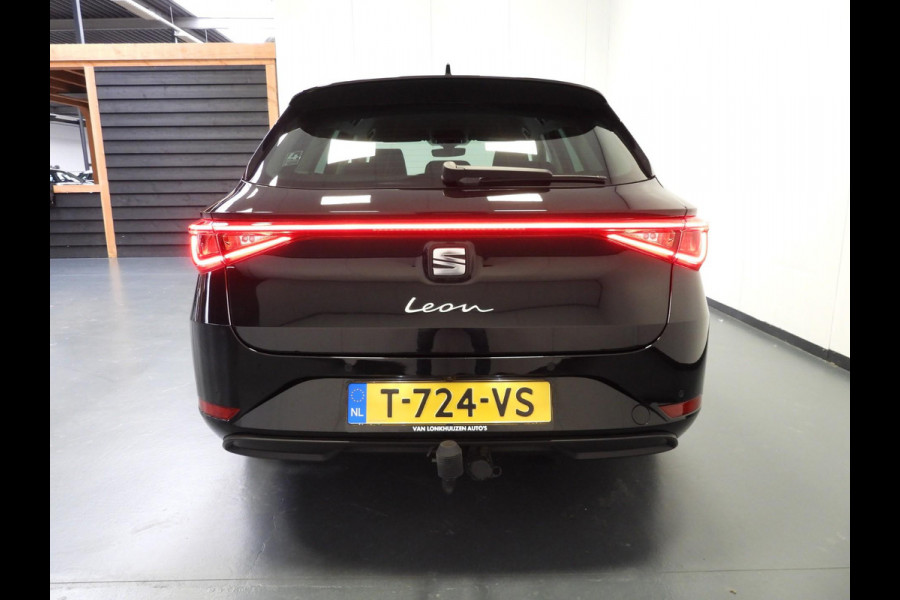Seat Leon Sportstourer 1.0 eTSI Aut. Style Business Intense NAVI/CAMERA/LED/TREKH./17"LMV!