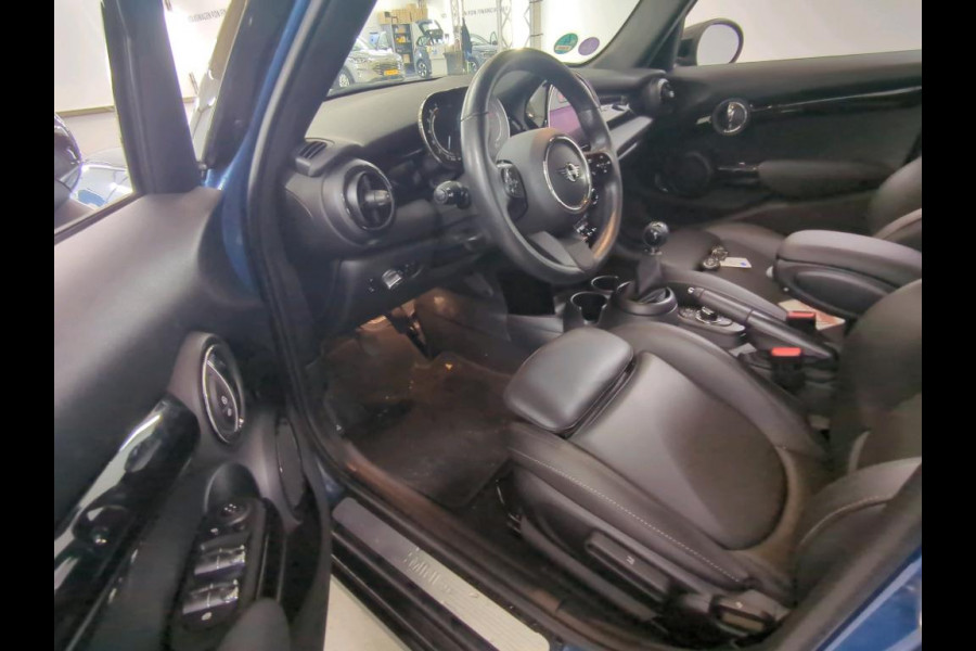 MINI Mini 1.5 Cooper Business Edition NL AUTO | LEDER | CAMERA |