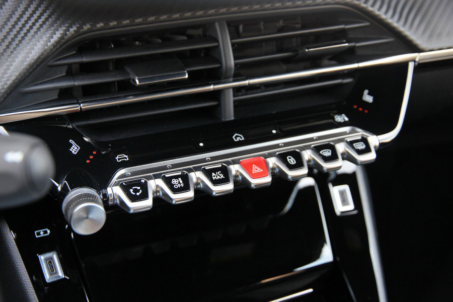 Peugeot 2008 1.2 PureTech 130 Allure | ACC | 360 | Carplay | Keyless Peugeot 2008 1.2 PureTech 130 Allure | ACC | 360 | Carplay | Keyless