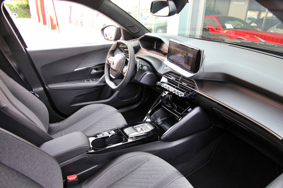 Peugeot 2008 1.2 PureTech 130 Allure | ACC | 360 | Carplay | Keyless Peugeot 2008 1.2 PureTech 130 Allure | ACC | 360 | Carplay | Keyless
