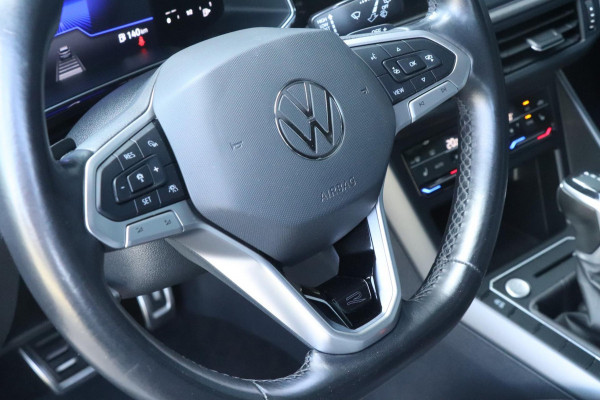 Volkswagen Taigo 1.5 TSI | 3X R-Line / PANO / VOL! Volkswagen Taigo 1.5 TSI | 3X R-Line / PANO / VOL!
