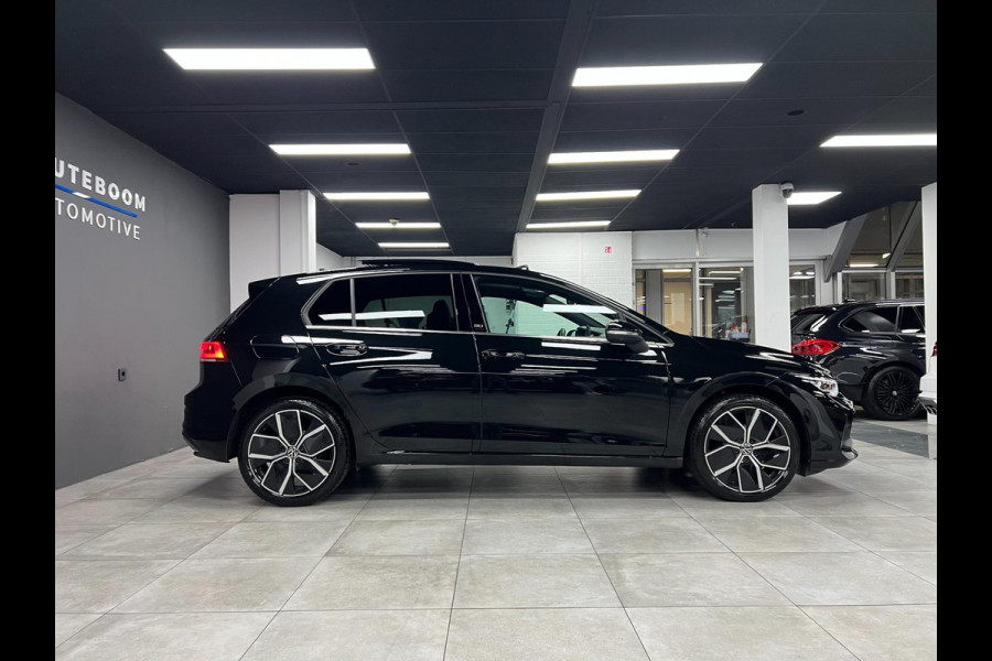 Volkswagen Golf 1.5 eTSI 50 Edition | Pano | Head-up |360Cam Volkswagen Golf 1.5 eTSI 50 Edition | Pano | Head-up |360Cam