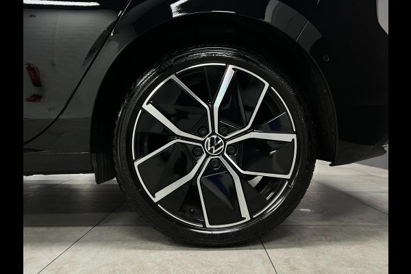 Volkswagen Golf 1.5 eTSI 50 Edition | Pano | Head-up |360Cam Volkswagen Golf 1.5 eTSI 50 Edition | Pano | Head-up |360Cam
