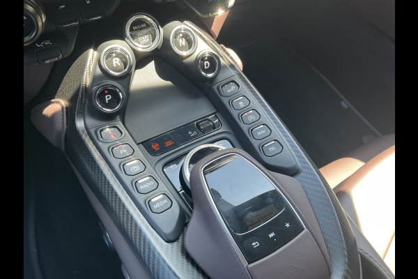 Aston Martin Vantage Roadster 4.0 V8 360° Leer Sportzetels 21 Inch Xenon-Grey 10.487KM! Aston Martin Vantage Roadster 4.0 V8 360° Leer Sportzetels 21 Inch Xenon-Grey 10.487KM!