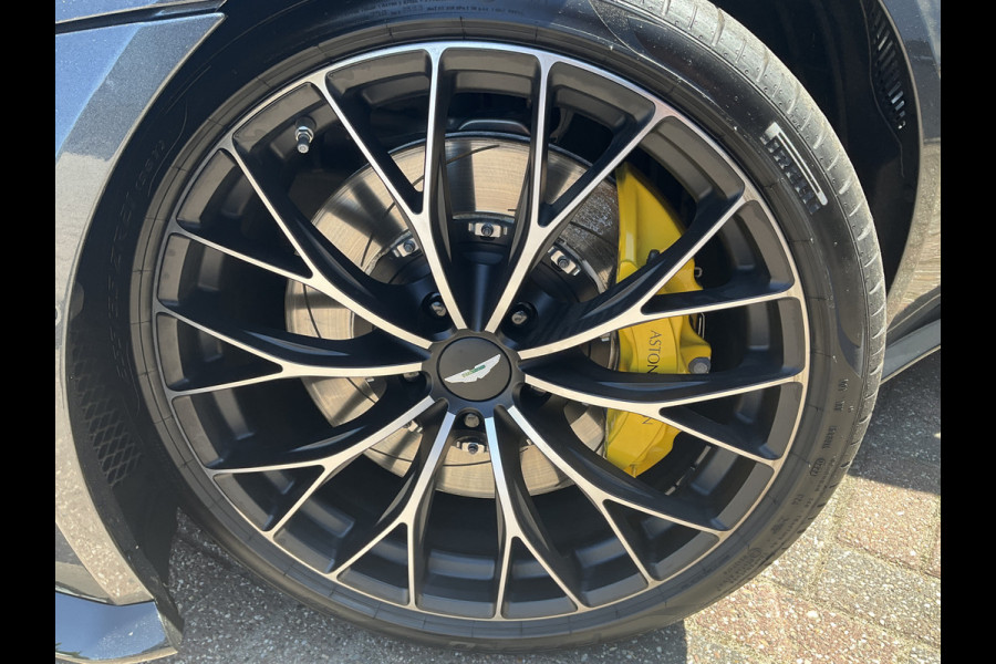 Aston Martin Vantage Roadster 4.0 V8 360° Leer Sportzetels 21 Inch Xenon-Grey 10.487KM! Aston Martin Vantage Roadster 4.0 V8 360° Leer Sportzetels 21 Inch Xenon-Grey 10.487KM!