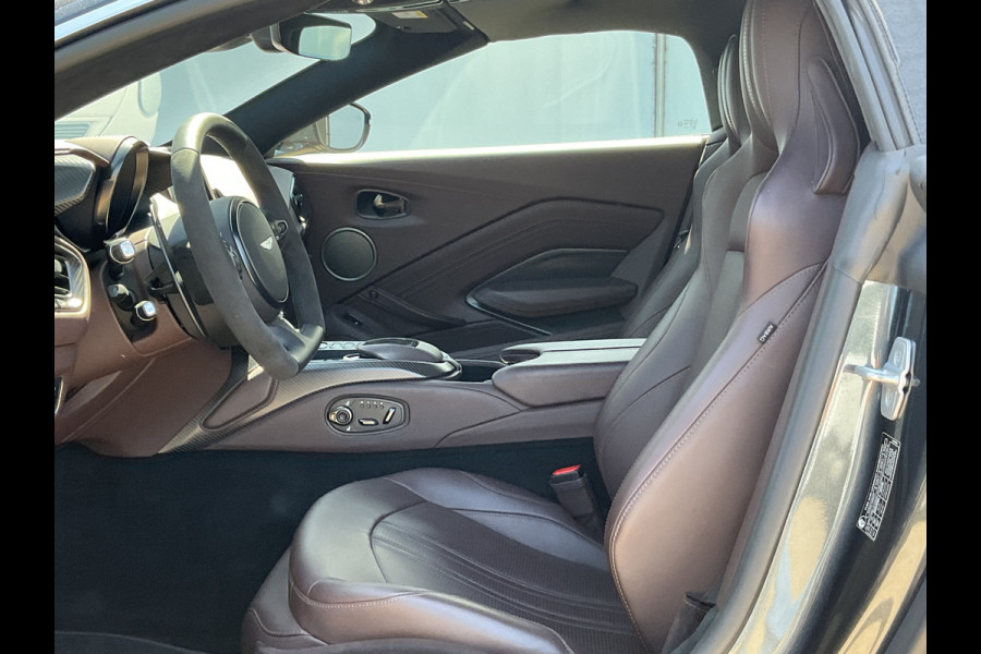 Aston Martin Vantage Roadster 4.0 V8 360° Leer Sportzetels 21 Inch Xenon-Grey 10.487KM! Aston Martin Vantage Roadster 4.0 V8 360° Leer Sportzetels 21 Inch Xenon-Grey 10.487KM!