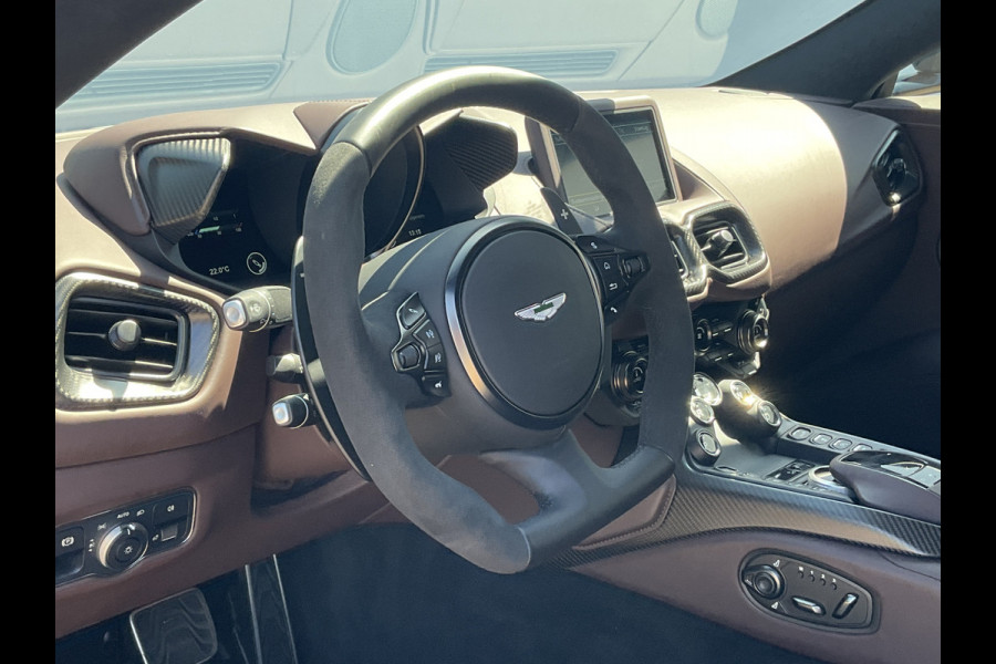 Aston Martin Vantage Roadster 4.0 V8 360° Leer Sportzetels 21 Inch Xenon-Grey 10.487KM! Aston Martin Vantage Roadster 4.0 V8 360° Leer Sportzetels 21 Inch Xenon-Grey 10.487KM!