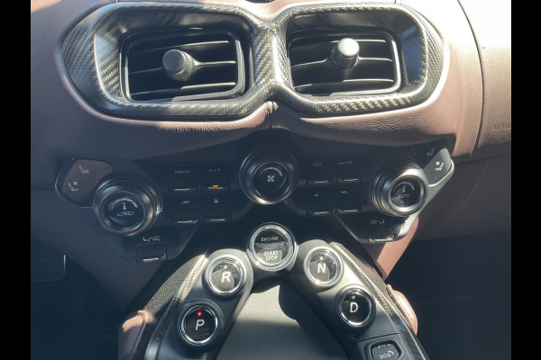 Aston Martin Vantage Roadster 4.0 V8 360° Leer Sportzetels 21 Inch Xenon-Grey 10.487KM! Aston Martin Vantage Roadster 4.0 V8 360° Leer Sportzetels 21 Inch Xenon-Grey 10.487KM!
