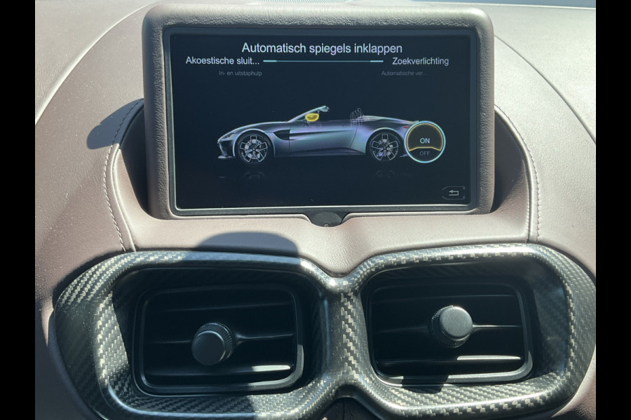 Aston Martin Vantage Roadster 4.0 V8 360° Leer Sportzetels 21 Inch Xenon-Grey 10.487KM! Aston Martin Vantage Roadster 4.0 V8 360° Leer Sportzetels 21 Inch Xenon-Grey 10.487KM!