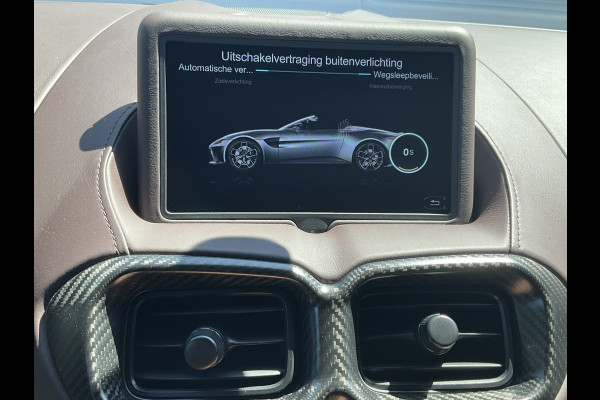 Aston Martin Vantage Roadster 4.0 V8 360° Leer Sportzetels 21 Inch Xenon-Grey 10.487KM! Aston Martin Vantage Roadster 4.0 V8 360° Leer Sportzetels 21 Inch Xenon-Grey 10.487KM!