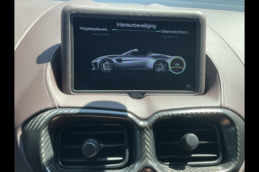 Aston Martin Vantage Roadster 4.0 V8 360° Leer Sportzetels 21 Inch Xenon-Grey 10.487KM! Aston Martin Vantage Roadster 4.0 V8 360° Leer Sportzetels 21 Inch Xenon-Grey 10.487KM!