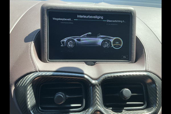 Aston Martin Vantage Roadster 4.0 V8 360° Leer Sportzetels 21 Inch Xenon-Grey 10.487KM! Aston Martin Vantage Roadster 4.0 V8 360° Leer Sportzetels 21 Inch Xenon-Grey 10.487KM!