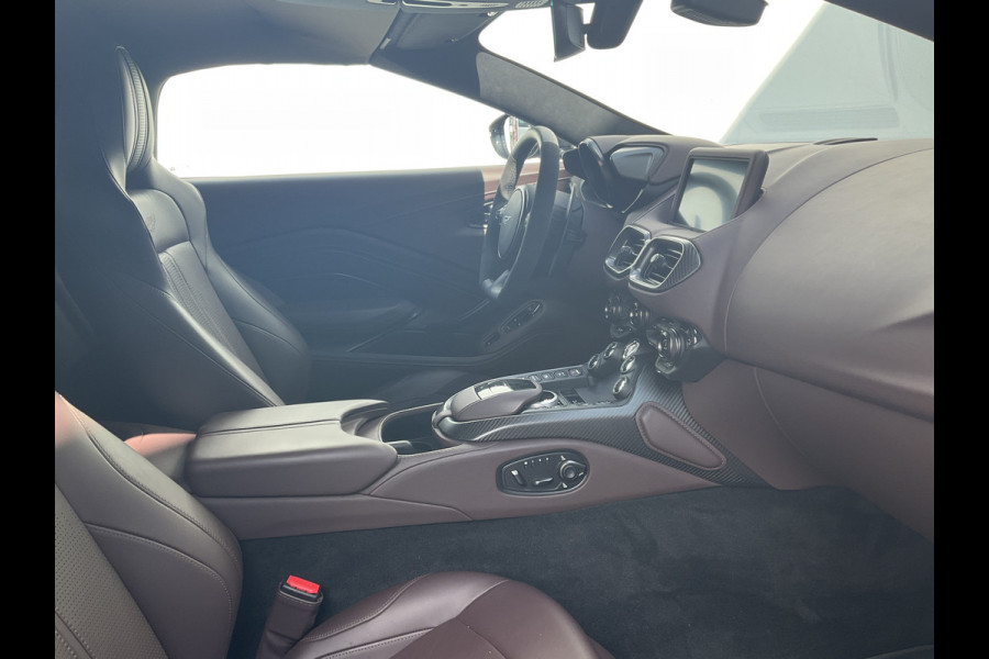 Aston Martin Vantage Roadster 4.0 V8 360° Leer Sportzetels 21 Inch Xenon-Grey 10.487KM! Aston Martin Vantage Roadster 4.0 V8 360° Leer Sportzetels 21 Inch Xenon-Grey 10.487KM!