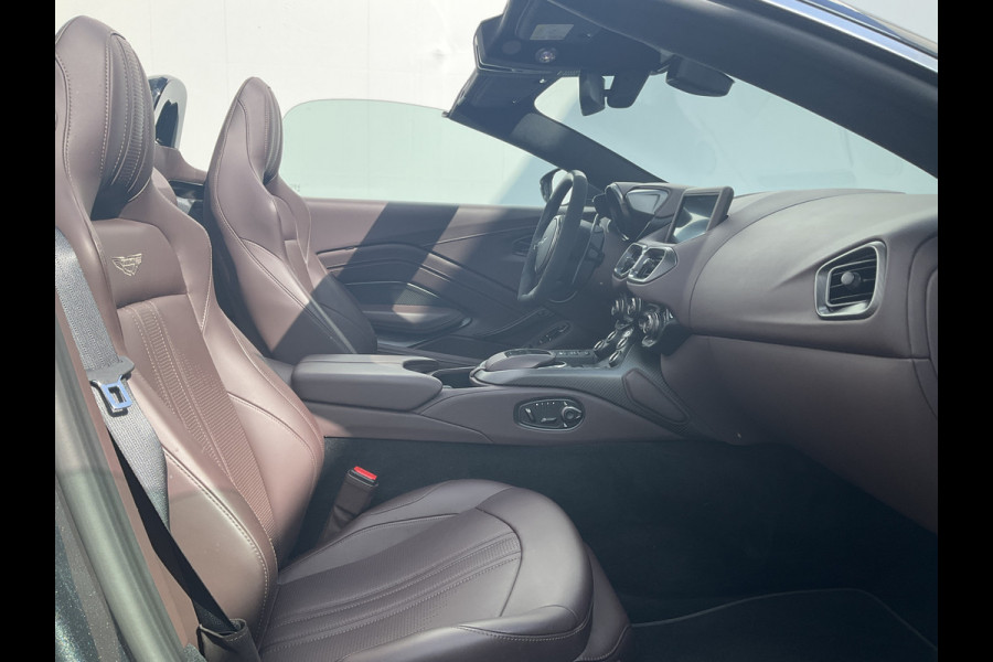 Aston Martin Vantage Roadster 4.0 V8 360° Leer Sportzetels 21 Inch Xenon-Grey 10.487KM! Aston Martin Vantage Roadster 4.0 V8 360° Leer Sportzetels 21 Inch Xenon-Grey 10.487KM!