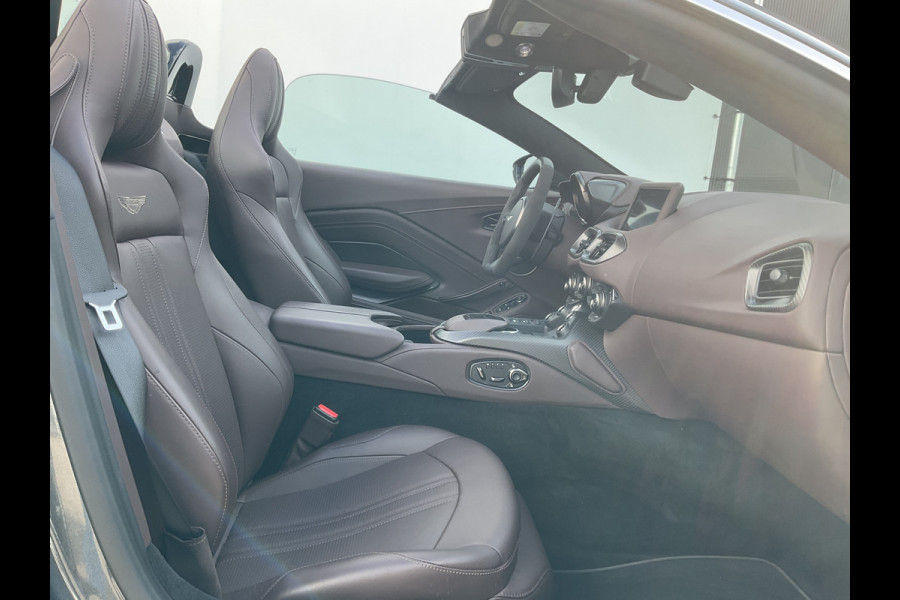 Aston Martin Vantage Roadster 4.0 V8 360° Leer Sportzetels 21 Inch Xenon-Grey 10.487KM! Aston Martin Vantage Roadster 4.0 V8 360° Leer Sportzetels 21 Inch Xenon-Grey 10.487KM!