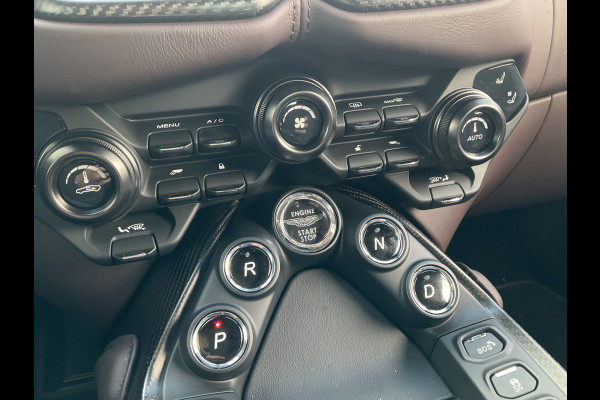 Aston Martin Vantage Roadster 4.0 V8 360° Leer Sportzetels 21 Inch Xenon-Grey 10.487KM! Aston Martin Vantage Roadster 4.0 V8 360° Leer Sportzetels 21 Inch Xenon-Grey 10.487KM!
