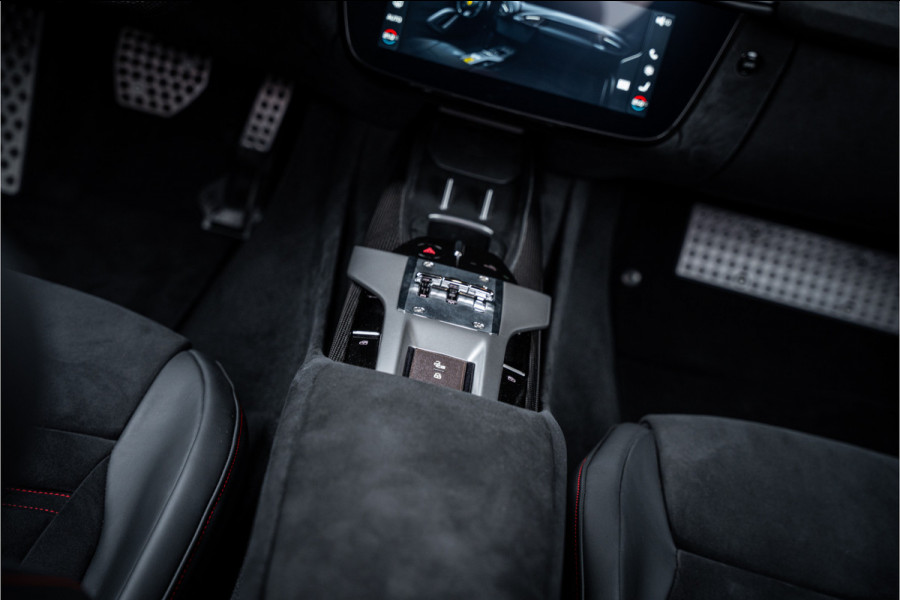 Ferrari 12Cilindri 6.5 V12 - Rosso Imola | Lift | Carbon Interior | Surround View | Electric Seats