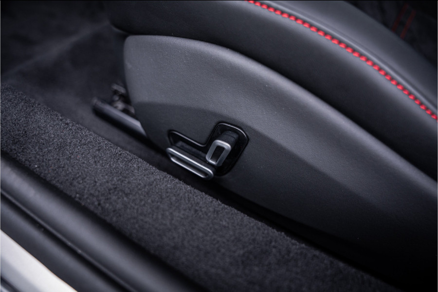 Ferrari 12Cilindri 6.5 V12 - Rosso Imola | Lift | Carbon Interior | Surround View | Electric Seats