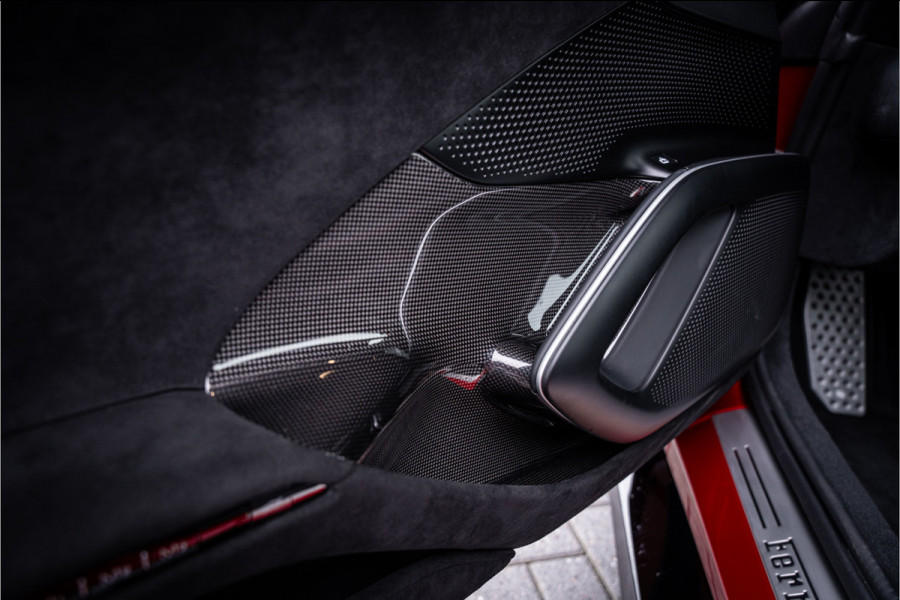 Ferrari 12Cilindri 6.5 V12 - Rosso Imola | Lift | Carbon Interior | Surround View | Electric Seats