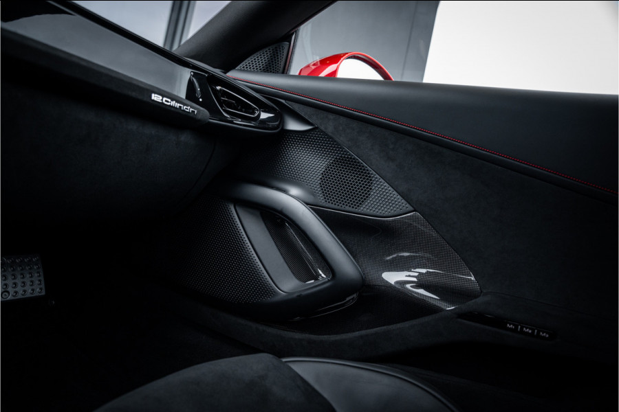 Ferrari 12Cilindri 6.5 V12 - Rosso Imola | Lift | Carbon Interior | Surround View | Electric Seats
