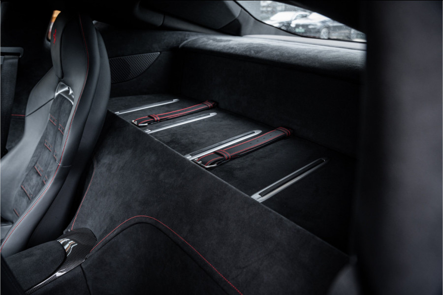 Ferrari 12Cilindri 6.5 V12 - Rosso Imola | Lift | Carbon Interior | Surround View | Electric Seats