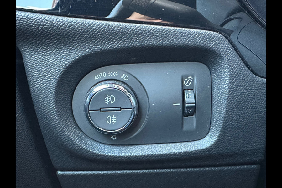 Opel Corsa 1.2 GS Line Automaat Leer Navi Camera Carplay Pano Opel Corsa 1.2 GS Line Automaat Leer Navi Camera Carplay Pano