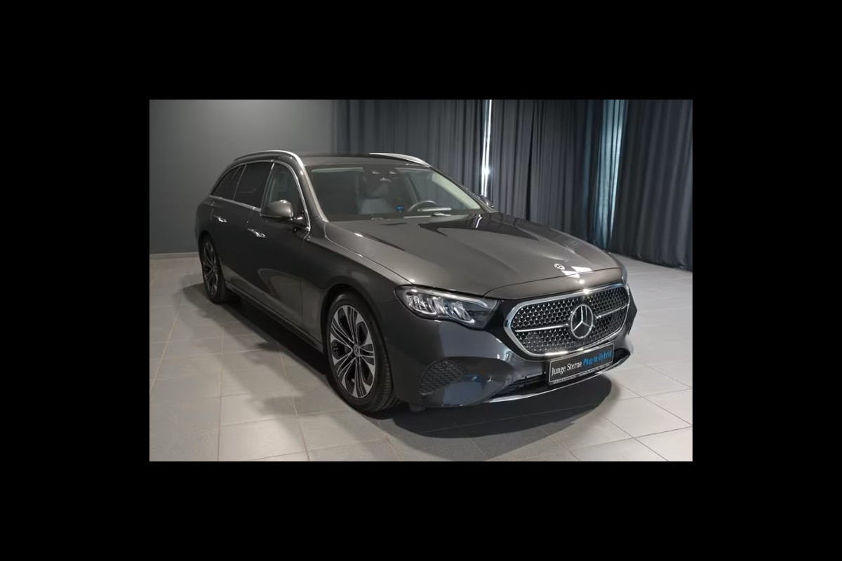 Mercedes-Benz E-Klasse Estate 300e AVANTGARDE ** LED, TREKH, DISTR, SPIEGEL, KEYLESS, AMBIENTE ** 1e EIG - € 23.500,= onder NP - UNFALLFREI ** ** INFORMEER OOK NAAR ONZE AANTREKKELIJKE FINANCIAL-LEASE TARIEVEN **