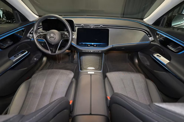 Mercedes-Benz E-Klasse Estate 300e AVANTGARDE ** LED, TREKH, DISTR, SPIEGEL, KEYLESS, AMBIENTE ** 1e EIG - € 23.500,= onder NP - UNFALLFREI ** ** INFORMEER OOK NAAR ONZE AANTREKKELIJKE FINANCIAL-LEASE TARIEVEN ** Mercedes-Benz E-Klasse Estate 300e AVANTGARDE ** LED, TREKH, DISTR, SPIEGEL, KEYLESS, AMBIENTE ** 1e EIG - € 23.500,= onder NP - UNFALLFREI ** ** INFORMEER OOK NAAR ONZE AANTREKKELIJKE FINANCIAL-LEASE TARIEVEN **