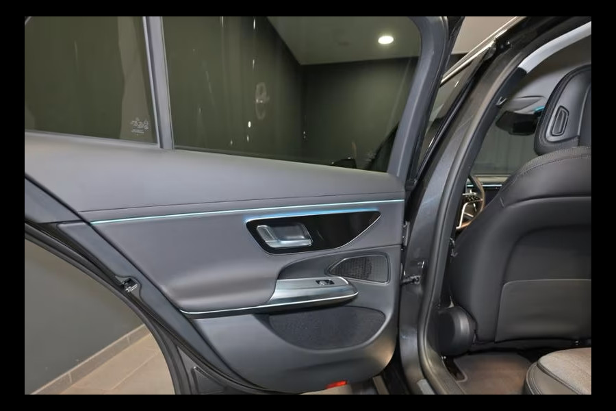 Mercedes-Benz E-Klasse Estate 300e AVANTGARDE ** LED, TREKH, DISTR, SPIEGEL, KEYLESS, AMBIENTE ** 1e EIG - € 23.500,= onder NP - UNFALLFREI ** ** INFORMEER OOK NAAR ONZE AANTREKKELIJKE FINANCIAL-LEASE TARIEVEN ** Mercedes-Benz E-Klasse Estate 300e AVANTGARDE ** LED, TREKH, DISTR, SPIEGEL, KEYLESS, AMBIENTE ** 1e EIG - € 23.500,= onder NP - UNFALLFREI ** ** INFORMEER OOK NAAR ONZE AANTREKKELIJKE FINANCIAL-LEASE TARIEVEN **