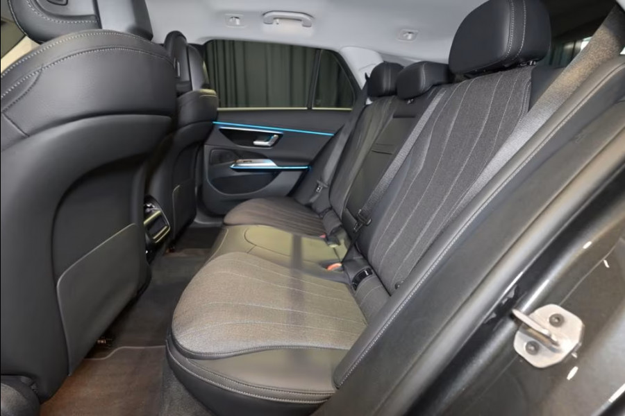 Mercedes-Benz E-Klasse Estate 300e AVANTGARDE ** LED, TREKH, DISTR, SPIEGEL, KEYLESS, AMBIENTE ** 1e EIG - € 23.500,= onder NP - UNFALLFREI ** ** INFORMEER OOK NAAR ONZE AANTREKKELIJKE FINANCIAL-LEASE TARIEVEN ** Mercedes-Benz E-Klasse Estate 300e AVANTGARDE ** LED, TREKH, DISTR, SPIEGEL, KEYLESS, AMBIENTE ** 1e EIG - € 23.500,= onder NP - UNFALLFREI ** ** INFORMEER OOK NAAR ONZE AANTREKKELIJKE FINANCIAL-LEASE TARIEVEN **