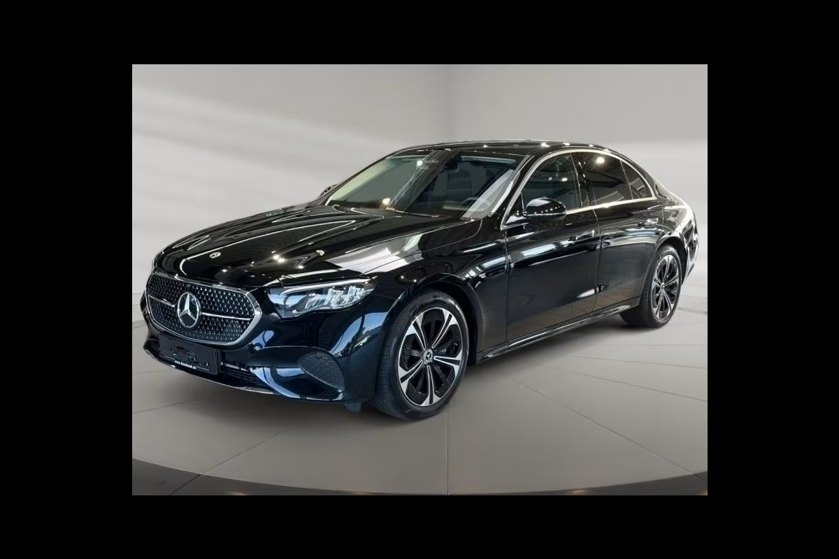 Mercedes-Benz E-Klasse 300e AVANTGARDE ** LED, DISTR, DODE HOEK, MB PATTERN, AMBIENTE ** 1e EIG - € 21.000,= onder NP - UNFALLFREI ** ** INFORMEER OOK NAAR ONZE AANTREKKELIJKE FINANCIAL-LEASE TARIEVEN **