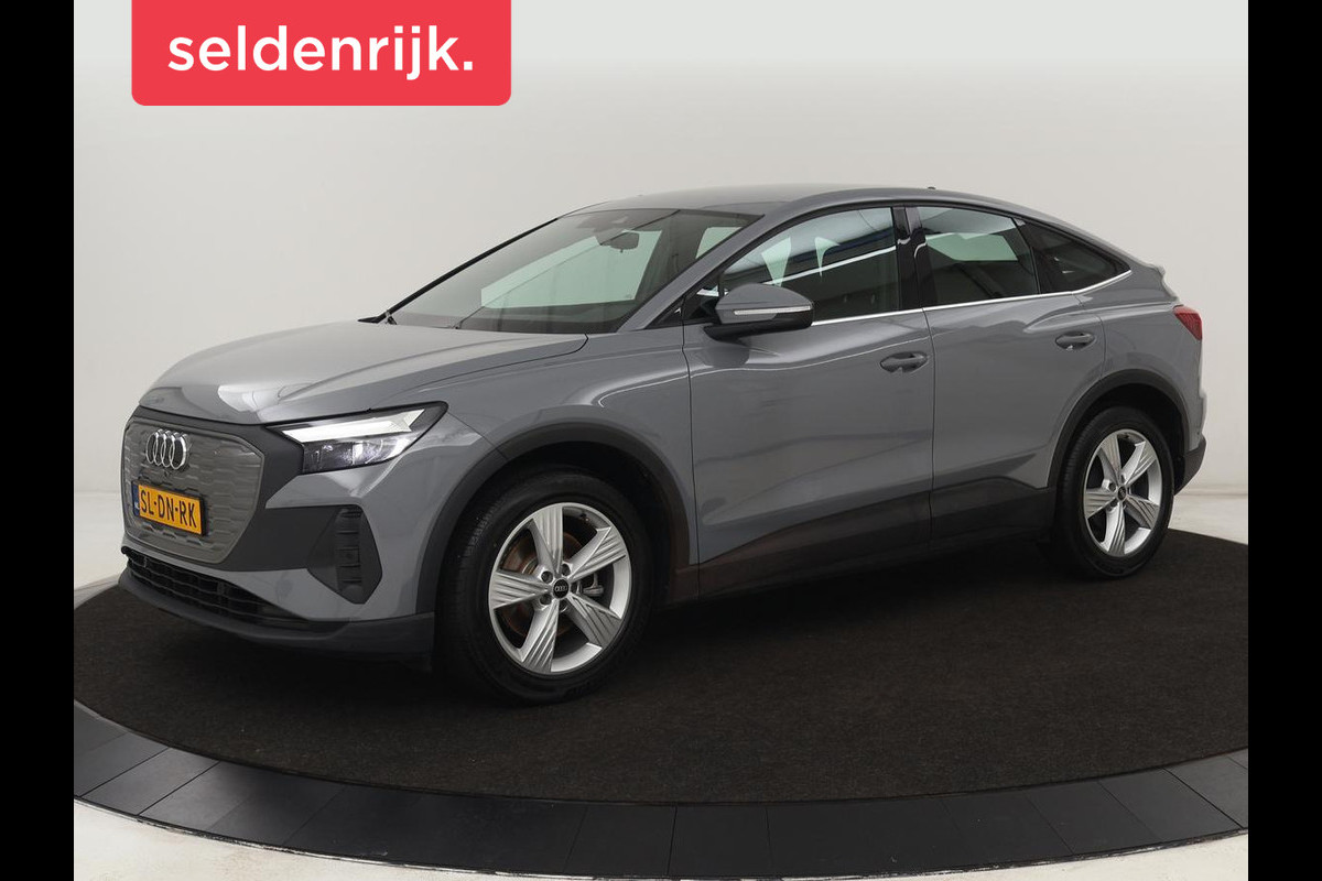 Audi Q4 Sportback e-tron 35 Edition 55 kWh | Camera | Carplay | DAB | Full LED | Parkeerhulp | Climate control | Cruise control | 19'' lichtmetalen velgen Audi Q4 Sportback e-tron 35 Edition 55 kWh | Camera | Carplay | DAB | Full LED | Parkeerhulp | Climate control | Cruise control | 19'' lichtmetalen velgen