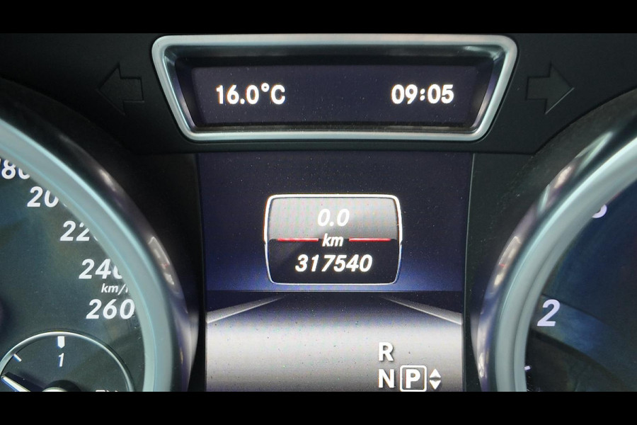 Mercedes-Benz M-Klasse 350 BlueTEC Mercedes-Benz M-Klasse 350 BlueTEC