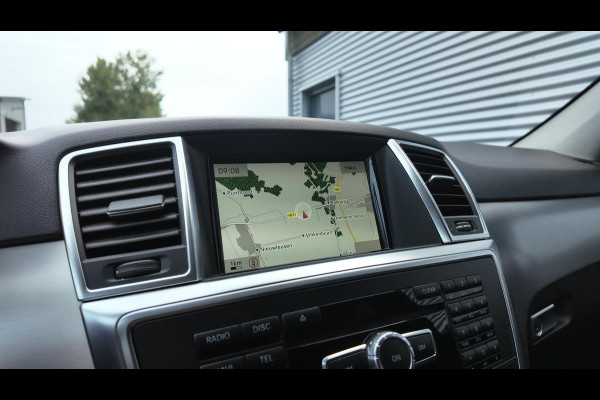 Mercedes-Benz M-Klasse 350 BlueTEC Mercedes-Benz M-Klasse 350 BlueTEC