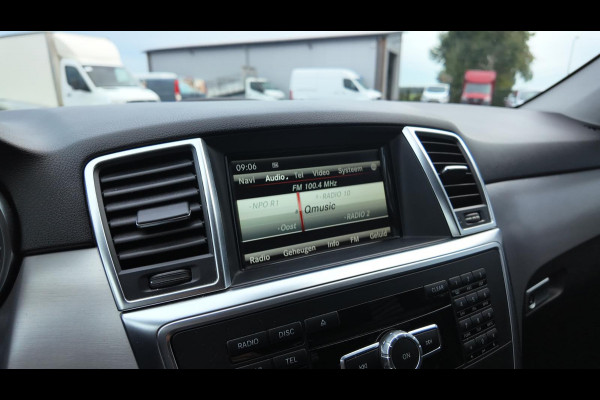Mercedes-Benz M-Klasse 350 BlueTEC Mercedes-Benz M-Klasse 350 BlueTEC