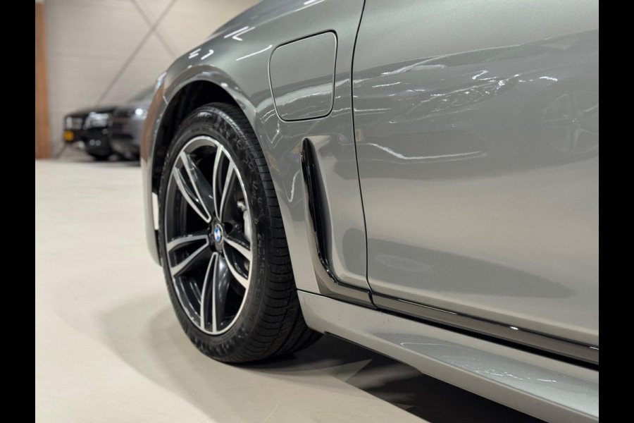 BMW 7 Serie 745e 394PK High Executive M-Sport, Pano, Laser Light, 360 Cam, Soft Close, Hud, Ambiënte, Digi Dash, Voll Onderhoud BMW 7 Serie 745e 394PK High Executive M-Sport, Pano, Laser Light, 360 Cam, Soft Close, Hud, Ambiënte, Digi Dash, Voll Onderhoud