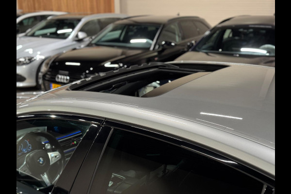 BMW 7 Serie 745e 394PK High Executive M-Sport, Pano, Laser Light, 360 Cam, Soft Close, Hud, Ambiënte, Digi Dash, Voll Onderhoud BMW 7 Serie 745e 394PK High Executive M-Sport, Pano, Laser Light, 360 Cam, Soft Close, Hud, Ambiënte, Digi Dash, Voll Onderhoud