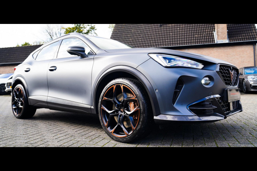 CUPRA Formentor 2.5 VZ5 | Carbon | Kuipstoelen | Leder/alcantara | LED | Adaptieve Cruise | Dynamisch onderstel | Bronze stiksels