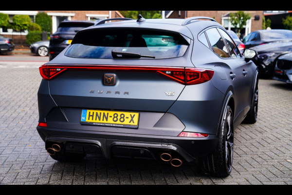CUPRA Formentor 2.5 VZ5 | Carbon | Kuipstoelen | Leder/alcantara | LED | Adaptieve Cruise | Dynamisch onderstel | Bronze stiksels
