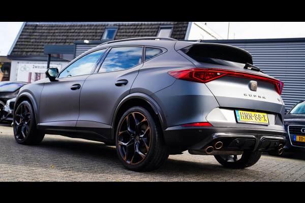 CUPRA Formentor 2.5 VZ5 | Carbon | Kuipstoelen | Leder/alcantara | LED | Adaptieve Cruise | Dynamisch onderstel | Bronze stiksels