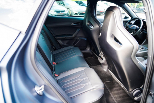 CUPRA Formentor 2.5 VZ5 | Carbon | Kuipstoelen | Leder/alcantara | LED | Adaptieve Cruise | Dynamisch onderstel | Bronze stiksels