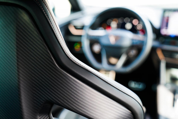 CUPRA Formentor 2.5 VZ5 | Carbon | Kuipstoelen | Leder/alcantara | LED | Adaptieve Cruise | Dynamisch onderstel | Bronze stiksels