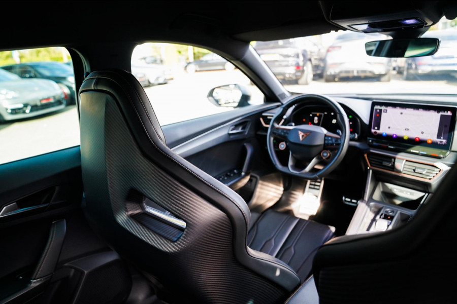 CUPRA Formentor 2.5 VZ5 | Carbon | Kuipstoelen | Leder/alcantara | LED | Adaptieve Cruise | Dynamisch onderstel | Bronze stiksels